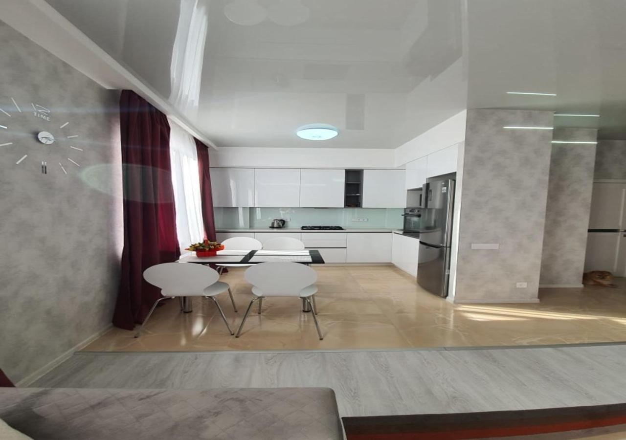 Lux New Apartment 2019 Carcóvia Exterior foto
