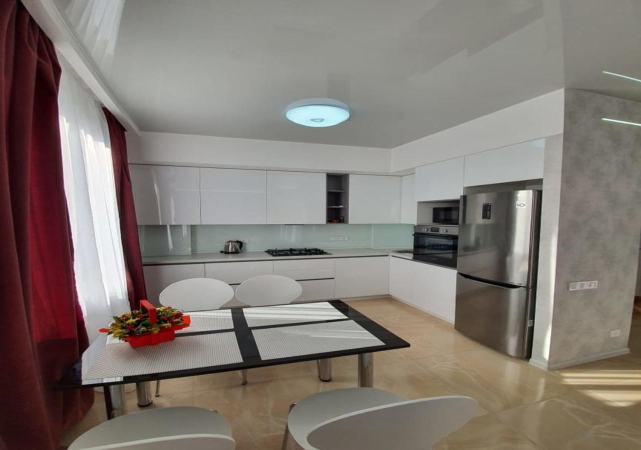 Lux New Apartment 2019 Carcóvia Exterior foto